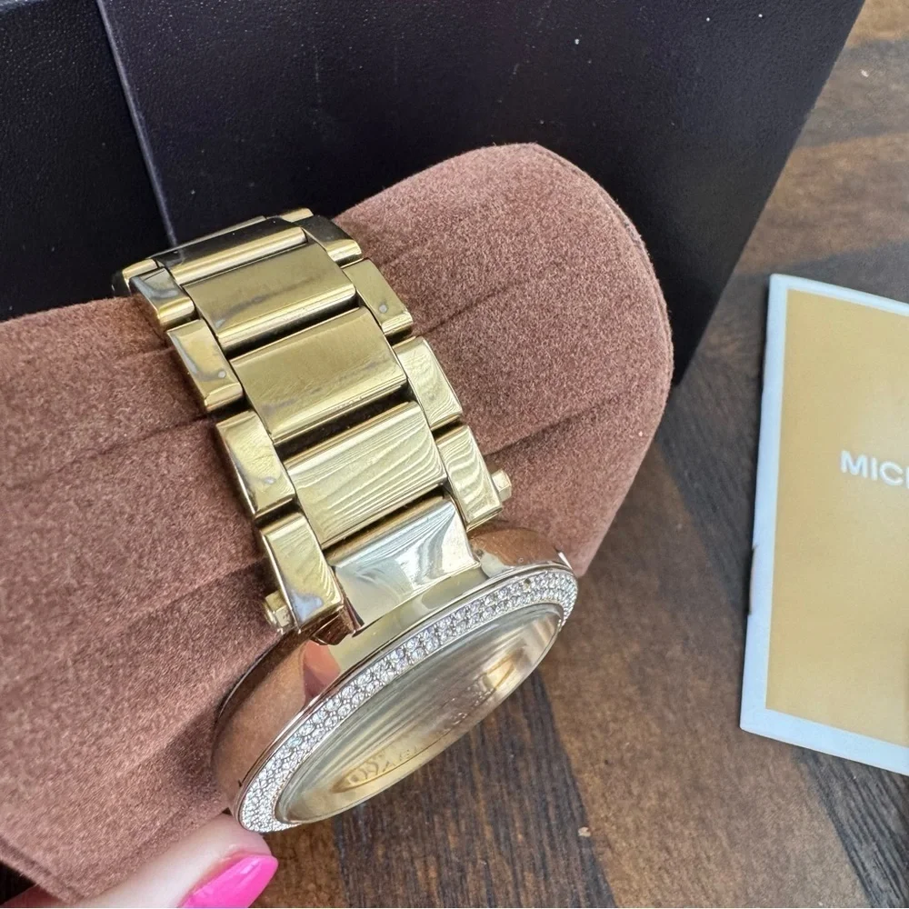 Michael Kors 2000s Gold-Tone Large Dial Watch with Logo Dial and Crystal Bezel